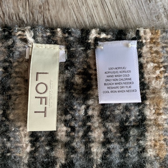 Ann Taylor Loft : blanket scarf - Picture 9 of 11